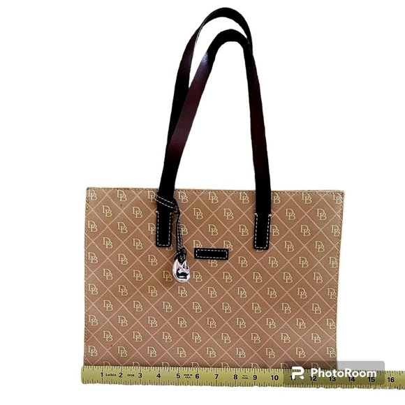 Dooney & Bourke East/West Tote Handbag in Tan/Beige with Brown Leather Straps - Picture 7 of 14